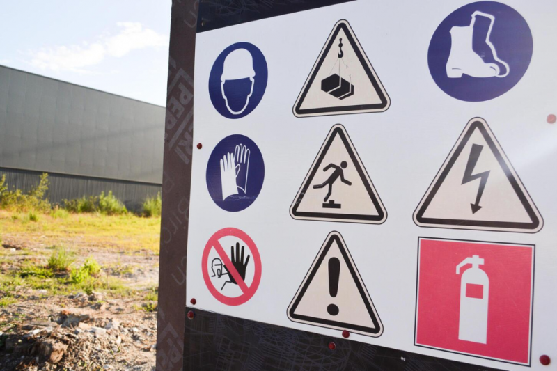 Placas de Sinalização de Segurança EPI Essenciais
